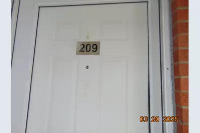 2915 W 13 Mile Road #209, Royal Oak, MI 48073 - Photo 11