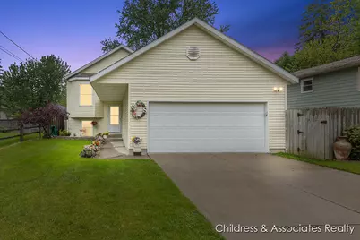1300 Lancaster Avenue NW, Grand Rapids, MI 49504 - Photo 1