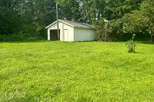 22511 Capital Ave NE, Battle Creek, MI 49017 - Photo 3