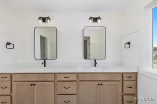 15721 Norwalk Rd, Grand Haven, MI 49417 - Photo 13