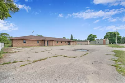 203 S 3rd Avenue, Big Rapids, MI 49307 - Photo 3