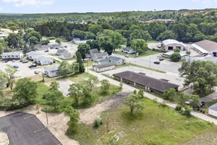 203 S 3rd Ave, Big Rapids, MI 49307 - Photo 31