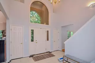 588 Green Rd, Ann Arbor, MI 48105 - Photo 5