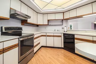 2115 Nature Cove Ct, Ann Arbor, MI 48104 - Photo 7