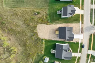 9237 Shimano Dr, Portland, MI 48875 - Photo 27