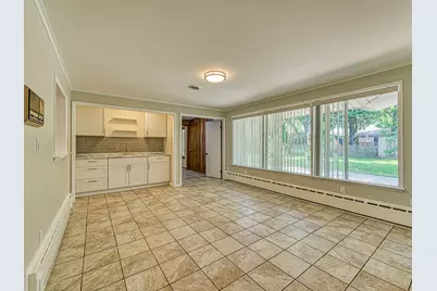 5026 Robinwood Drive, Monroe, MI 48161 - Photo 9