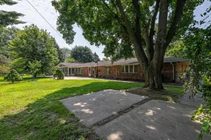 5026 Robinwood Dr, Monroe, MI 48161 - Photo 65