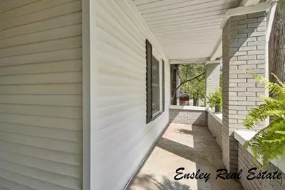 911 Emerald Ave NE, Grand Rapids, MI 49503 - Photo 5