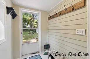 911 Emerald Ave NE, Grand Rapids, MI 49503 - Photo 19