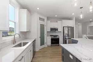 5460 Albright Ave SW, Grandville, MI 49418 - Photo 3