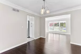 1844 Poppleton Dr, West Bloomfield, MI 48324 - Photo 9