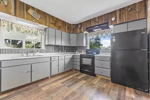 11470 S 39 Rd, Cadillac, MI 49601 - Photo 11