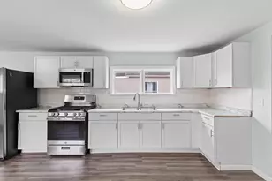 143 Park St, Adrian, MI 49221 - Photo 11