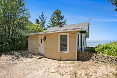 10589 Lakeshore Drive, West Olive, MI 49460 - Photo 9