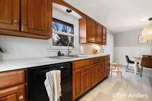 2427 Sinclair Ave NE, Grand Rapids, MI 49505 - Photo 9