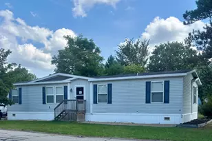 7061 W Bickett Blvd, Lansing, MI 48911 - Photo 1
