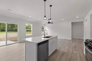 2010 Green Acres Dr, Adrian, MI 49221 - Photo 15