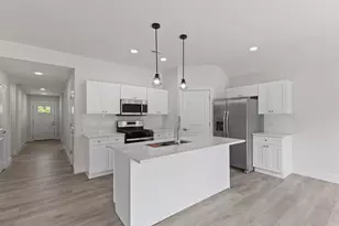 2010 Green Acres Dr, Adrian, MI 49221 - Photo 9