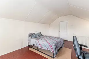 210 N Lavinia St, Ludington, MI 49431 - Photo 17