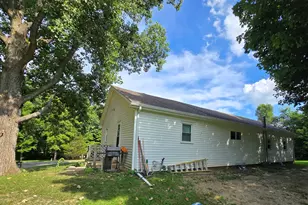 2520 S Sand Lake Rd, Hillsdale, MI 49242 - Photo 7