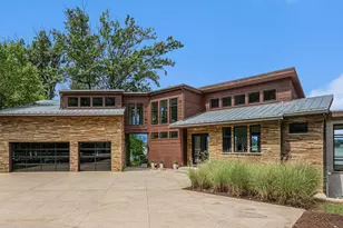 68448 Beechwood Dr, Dowagiac, MI 49047 - Photo 1