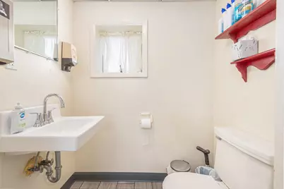 1882 N Lakeshore Dr, Ludington, MI 49431 - Photo 15