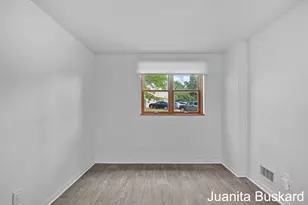 2743 Mulford Dr SE, Grand Rapids, MI 49546 - Photo 33