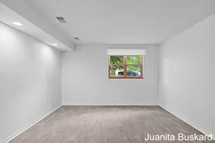 2743 Mulford Dr SE, Grand Rapids, MI 49546 - Photo 31