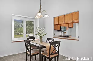 2743 Mulford Dr SE, Grand Rapids, MI 49546 - Photo 11