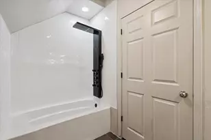 323 Garfield Ave, Battle Creek, MI 49017 - Photo 25