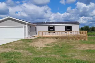 5556 W Lake Blvd, Hart, MI 49420 - Photo 1