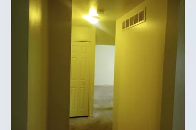 19639 W 12 Mile Road Road #104, Southfield, MI 48076 - Photo 3