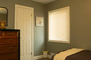 15217 Carlisle St, Detroit, MI 48205 - Photo 9