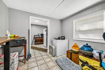 827 W Larch Avenue, Muskegon, MI 49441 - Photo 107