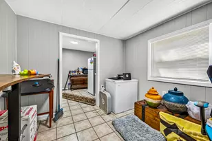 827 W Larch Ave, Muskegon, MI 49441 - Photo 107