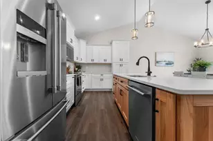 245 Auseon Ct, Hillsdale, MI 49242 - Photo 5