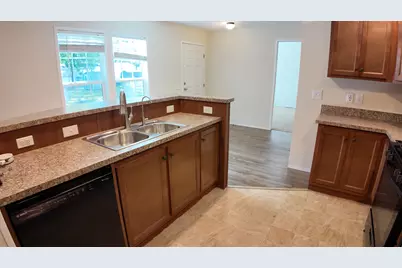 13523 Oaktree Ct, Grand Haven, MI 49417 - Photo 9