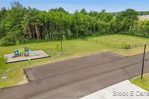 1283 E Ellis Rd, Norton Shores, MI 49441 - Photo 35