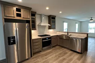 1283 E Ellis Rd, Norton Shores, MI 49441 - Photo 9