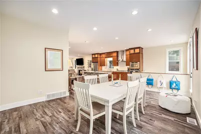 805 W Loomis Street, Ludington, MI 49431 - Photo 9