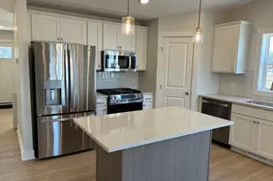 15715 Hawley Dr, Grand Haven, MI 49417 - Photo 3