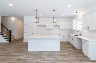 19360 Newburgh Rd, Livonia, MI 48152 - Photo 7