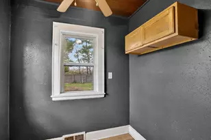226 E High St, Jackson, MI 49203 - Photo 21