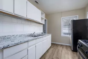 17656 Toepfer Dr, Eastpointe, MI 48021 - Photo 3