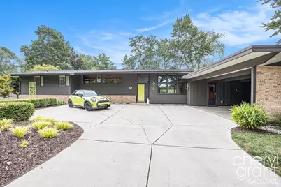 1825 Meadowfield Drive NE, Grand Rapids, MI 49505 - Photo 7