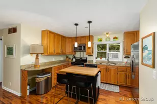 1007 Orchard Ave, South Haven, MI 49090 - Photo 15