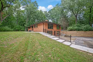 9555 Dunewood Dr, Bridgman, MI 49106 - Photo 1