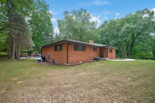 9555 Dunewood Dr, Bridgman, MI 49106 - Photo 7