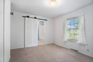 1000 W Villas Dr, Vicksburg, MI 49097 - Photo 11