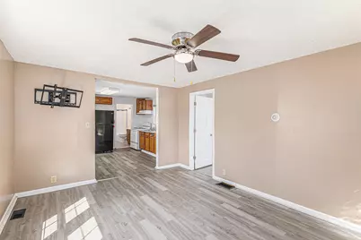 206 W North Street, Albion, MI 49224 - Photo 5